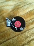 Enamel pin "Music heals my soul" - Mycomicshop.be