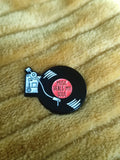 Enamel pin "Music heals my soul" - Mycomicshop.be