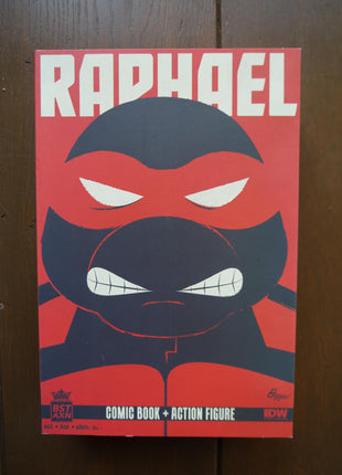 BST AXN Raphael (Comic Book +Action Figure) – IDW - Mycomicshop.be
