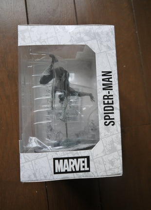 Marvel 1/10 Spider-Man Line Art softcover, The Amazing Spider-Man #318 Gold Label, 17 cm statue image