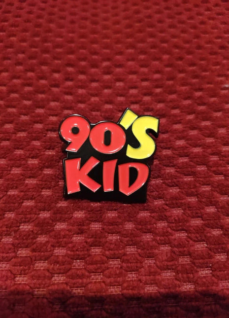 '90's Kid' enamel pin - Mycomicshop.be