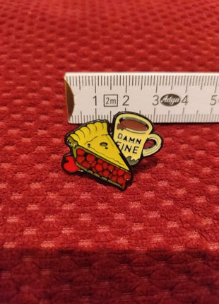 'Twin Peaks Damn good' Enamel pin - Mycomicshop.be
