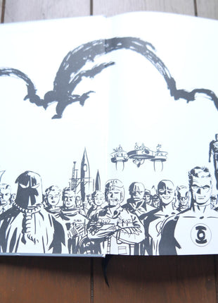 Absolute DC The New Frontier HC (2006) - Mycomicshop.be