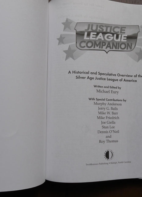Justice League Companion SC (2005 TwoMorrows) - Mycomicshop.be