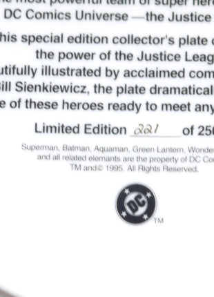 Warner Brothers Justice League Plate Collectors Edition 221 Bill Sienkiewicz - Mycomicshop.be