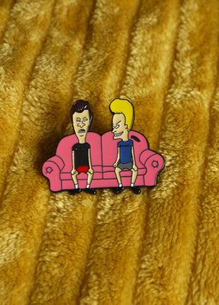 'Beavis & Butthead sofa' enamel pin - Mycomicshop.be