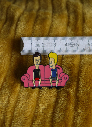 'Beavis & Butthead sofa' enamel pin - Mycomicshop.be