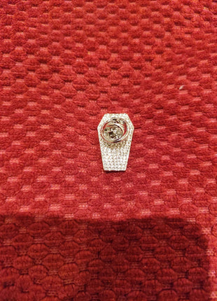 "Black Coffin" Enamel Pin - Mycomicshop.be