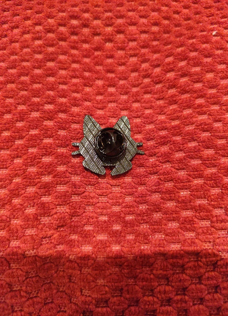 "Cat eyes" enamel pin - Mycomicshop.be