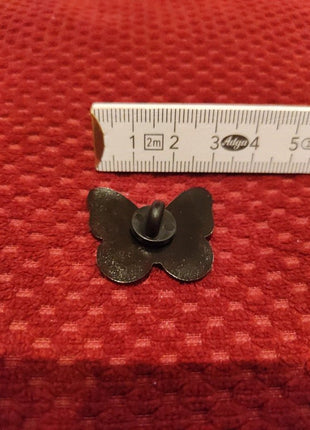 'Death butterfly' enamel pin - Mycomicshop.be