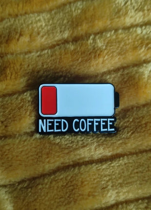 Enamel pin "Need Coffee" - Mycomicshop.be