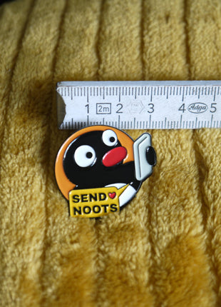 'Pingu - Send Noots' enamel pin - Mycomicshop.be