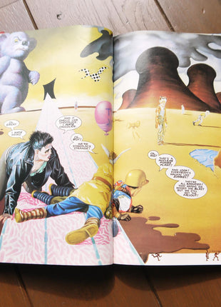 Someplace Strange HC (1988 Graphitti Designs) Limited Signed Edition - Mycomicshop.be