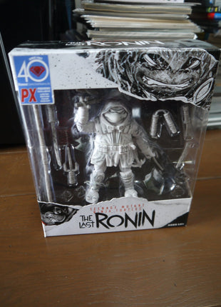 Teenage Mutant Ninja Turtles Last Ronin CHASE Black & White PX Exlusive - Mycomicshop.be