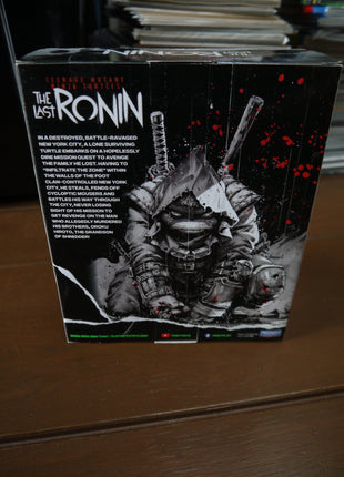 Teenage Mutant Ninja Turtles Last Ronin CHASE Black & White PX Exlusive - Mycomicshop.be