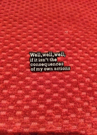 Well well well enamel pin - Mycomicshop.be