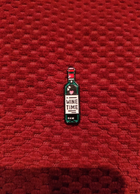 "Wine Time" Enamel Pin - Mycomicshop.be