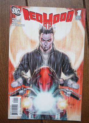 Red Hood The Lost Days (2010) #1A - Mycomicshop.be
