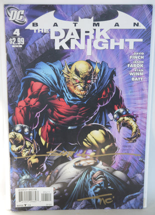 Batman The Dark Knight (2010 1st Series) #4A - 2 x SIGNED - Mycomicshop.be