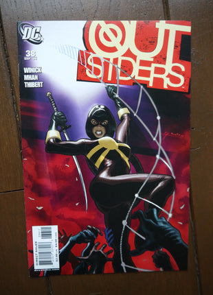Outsiders (2003-2007 3rd Series) #38 - Mycomicshop.be