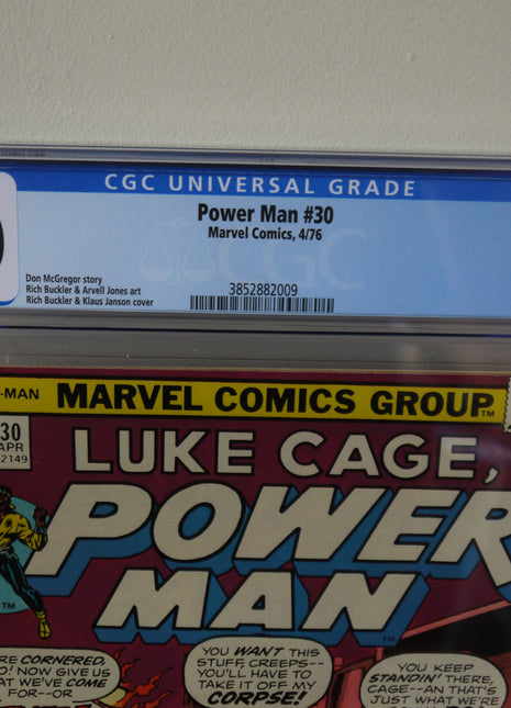Power Man and Iron Fist (1972 Hero for Hire) #30 CGC 9.0 - Mycomicshop.be