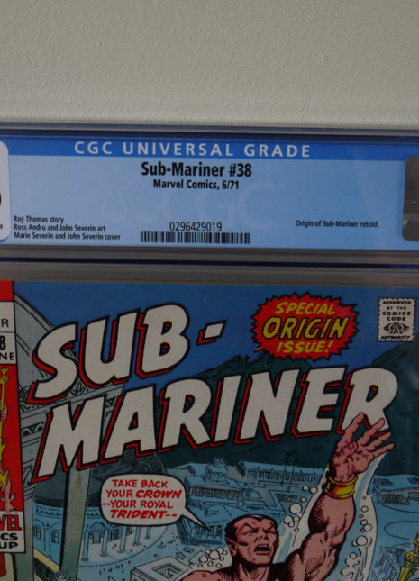 Sub-Mariner (1968 1st Series) #38 CGC 7.5 - Mycomicshop.be